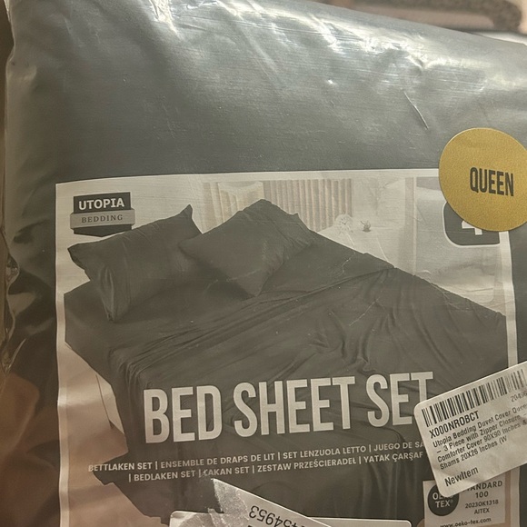 Gray Bed Sheet Set - Queen - Picture 2 of 3
